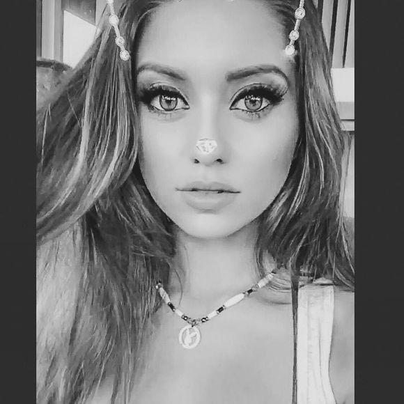 Meet the Posher Other - Meet your Posher, Danielle